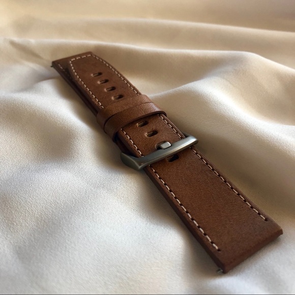 Fitbit Versa Premium Italian Leather Brown Band - Picture 6 of 8